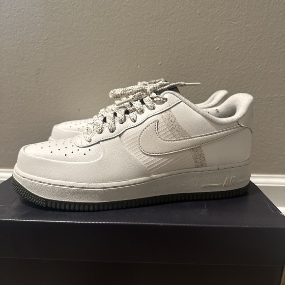 Nike Men's Sneakers - Picture 4 of 7